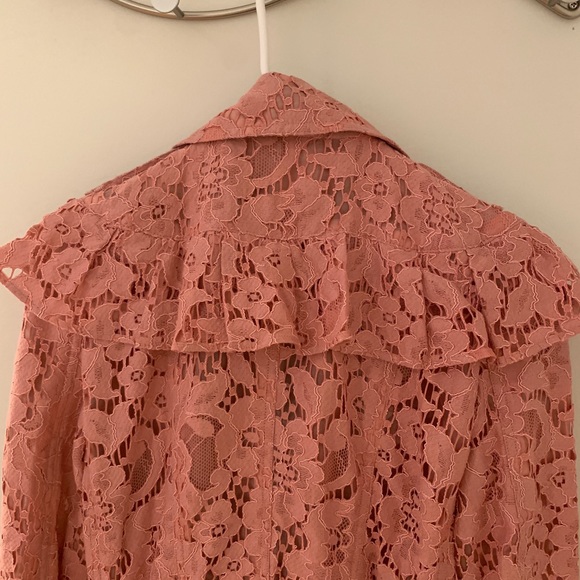 Burberry pink lace trench coat. - Picture 4 of 4